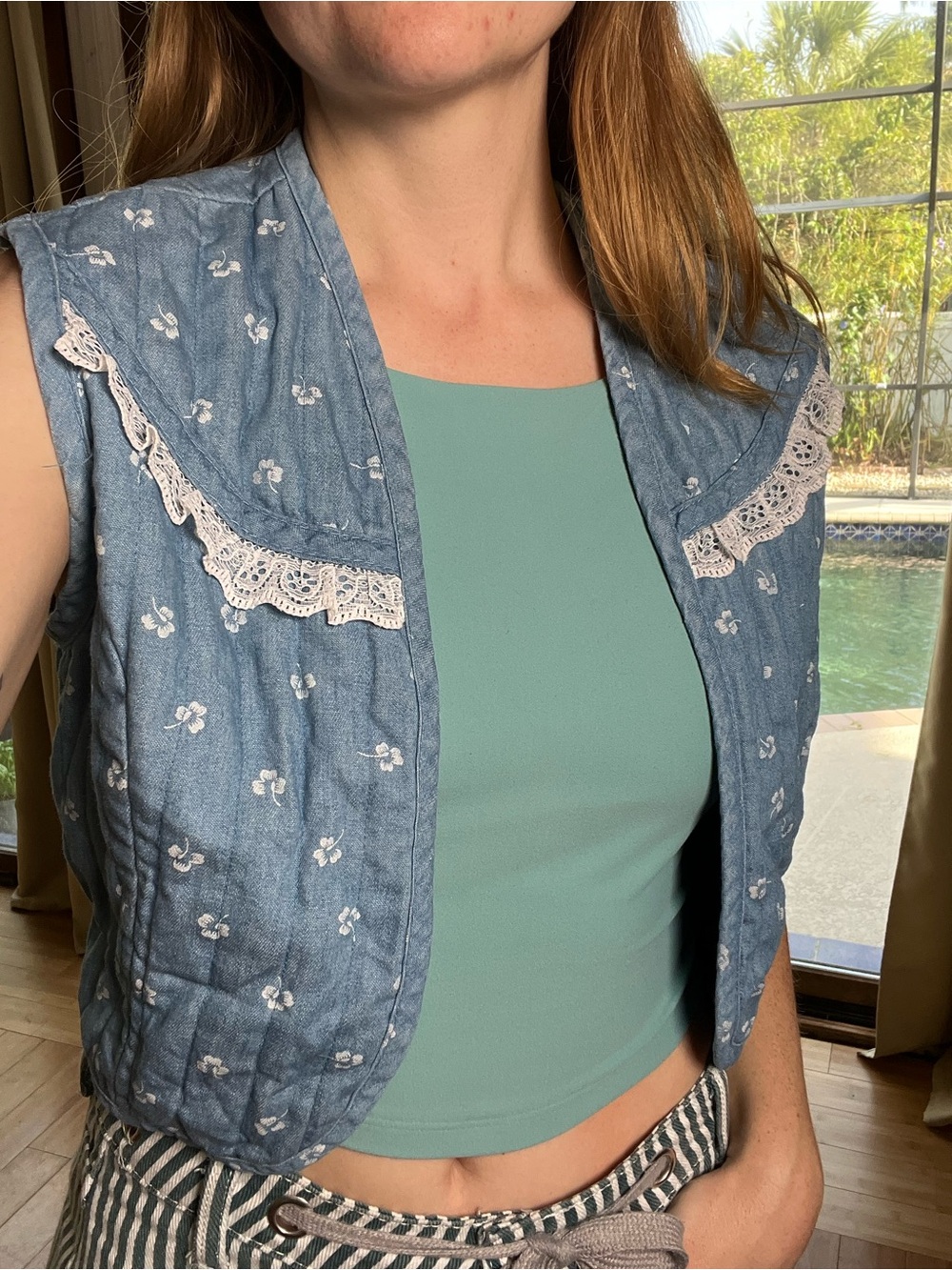Vintage Cottagecore Quilted Blue Clover Leaf Cropped Vest with Darling Lace Trim - Picture 10 of 10